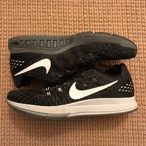 Nike Zoom Structure 19 sneakers